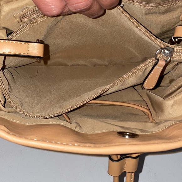 Giani Bernini Striped Two Tone Straw Bucket Crossbody Bag (Used) - Picture 10 of 15